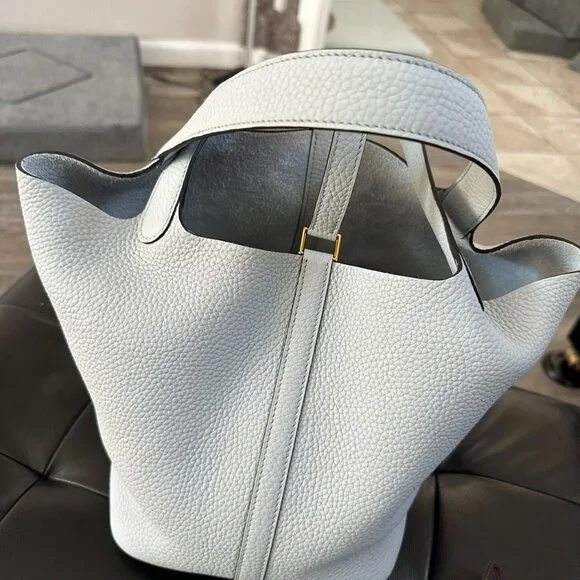 Hermès Picotin Lock 22 Bleu Pale Clemence Gold Hardware - Picture 2 of 9